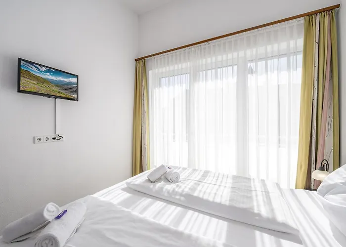 Fridolin - By Mynests *